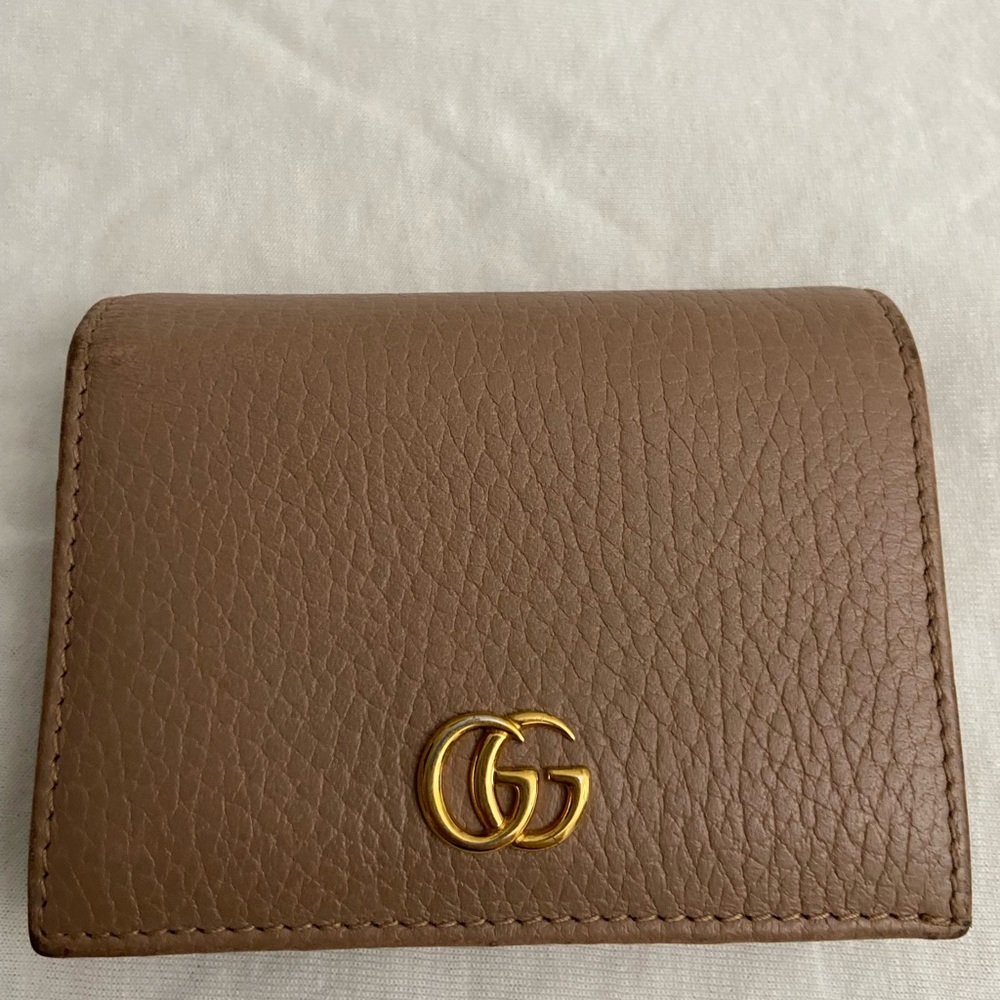 Gucci GG Marmont small compact wallet